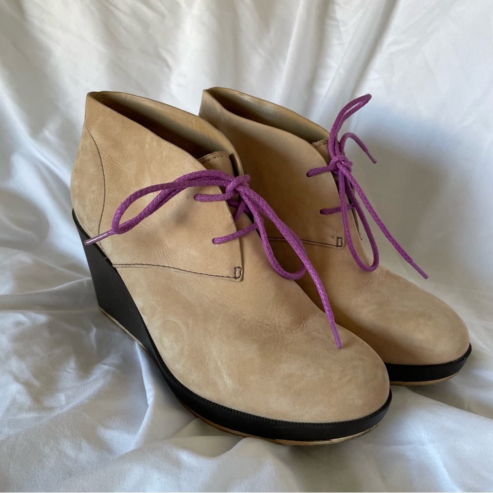 Cole Haan Leather Wedge Ankle Britt Boots Booties Tan Beige Black Nike Air Soles - Picture 2 of 8